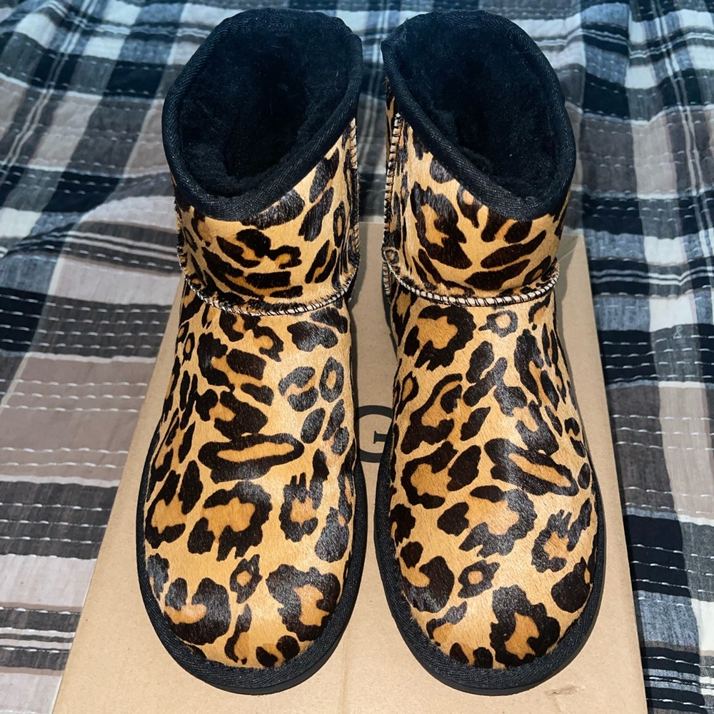 Women’s Ugg Boots Size 8